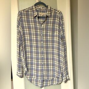 Loft Pastel color button down (Size M)